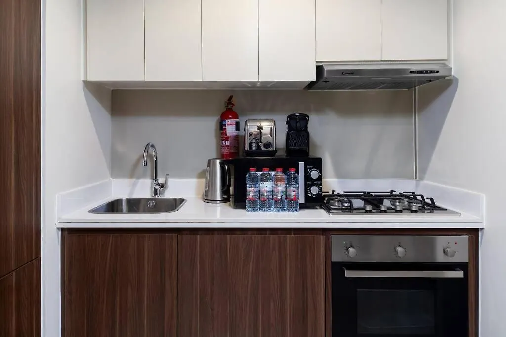 Waves - Canal-View Elegance 1Br Apt In Reva Residences Dubai 0*,